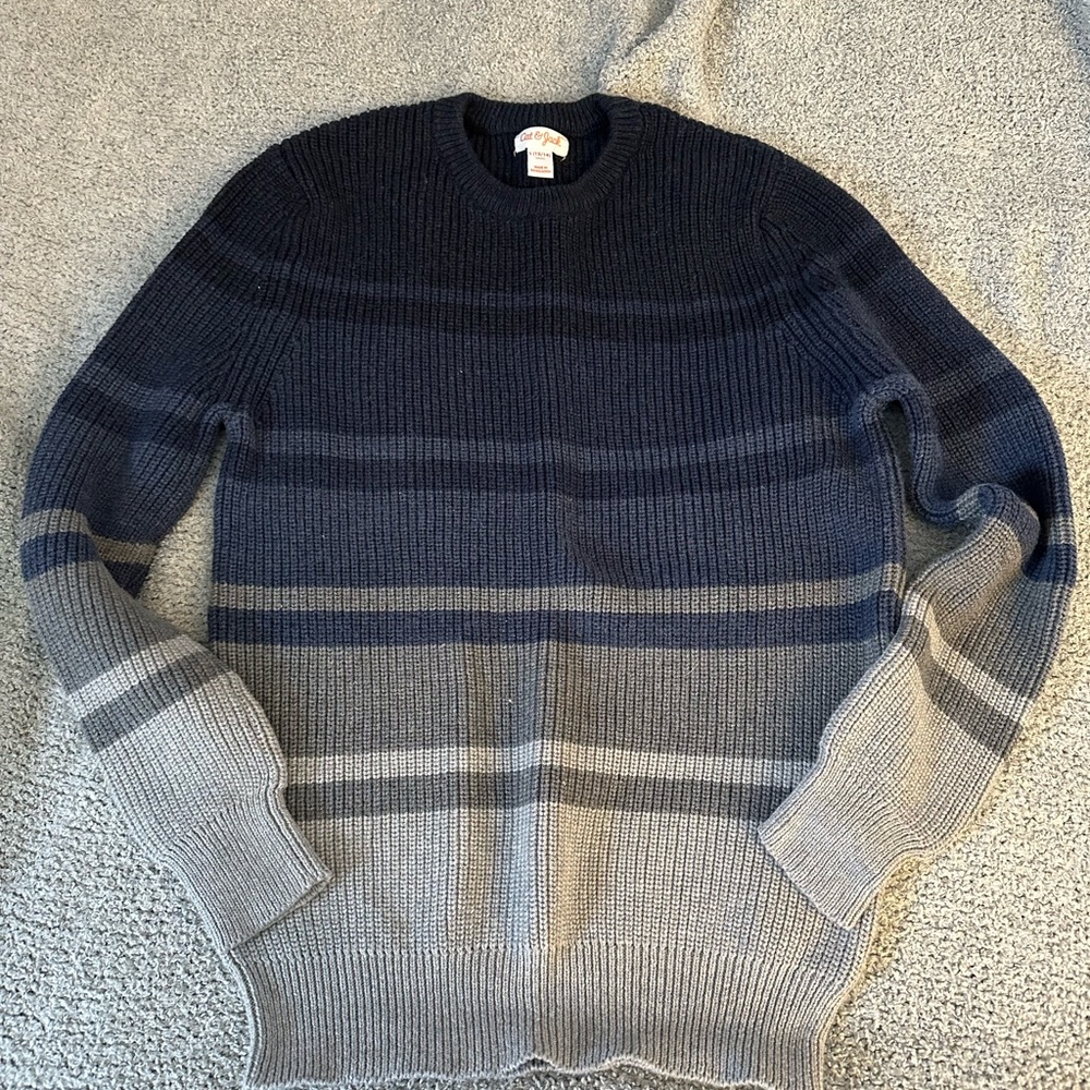 Cat and Jack Sweater, L 12/14